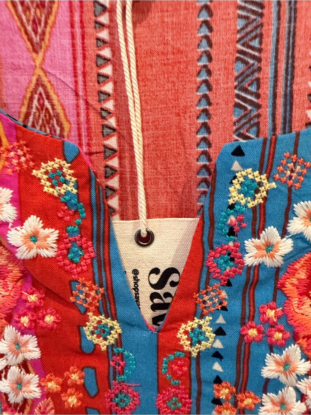 NWT Savanna Jane Red & Blue Embroidered Blouse Size Large - Picture 4 of 16